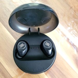 JBL wireless earbuds